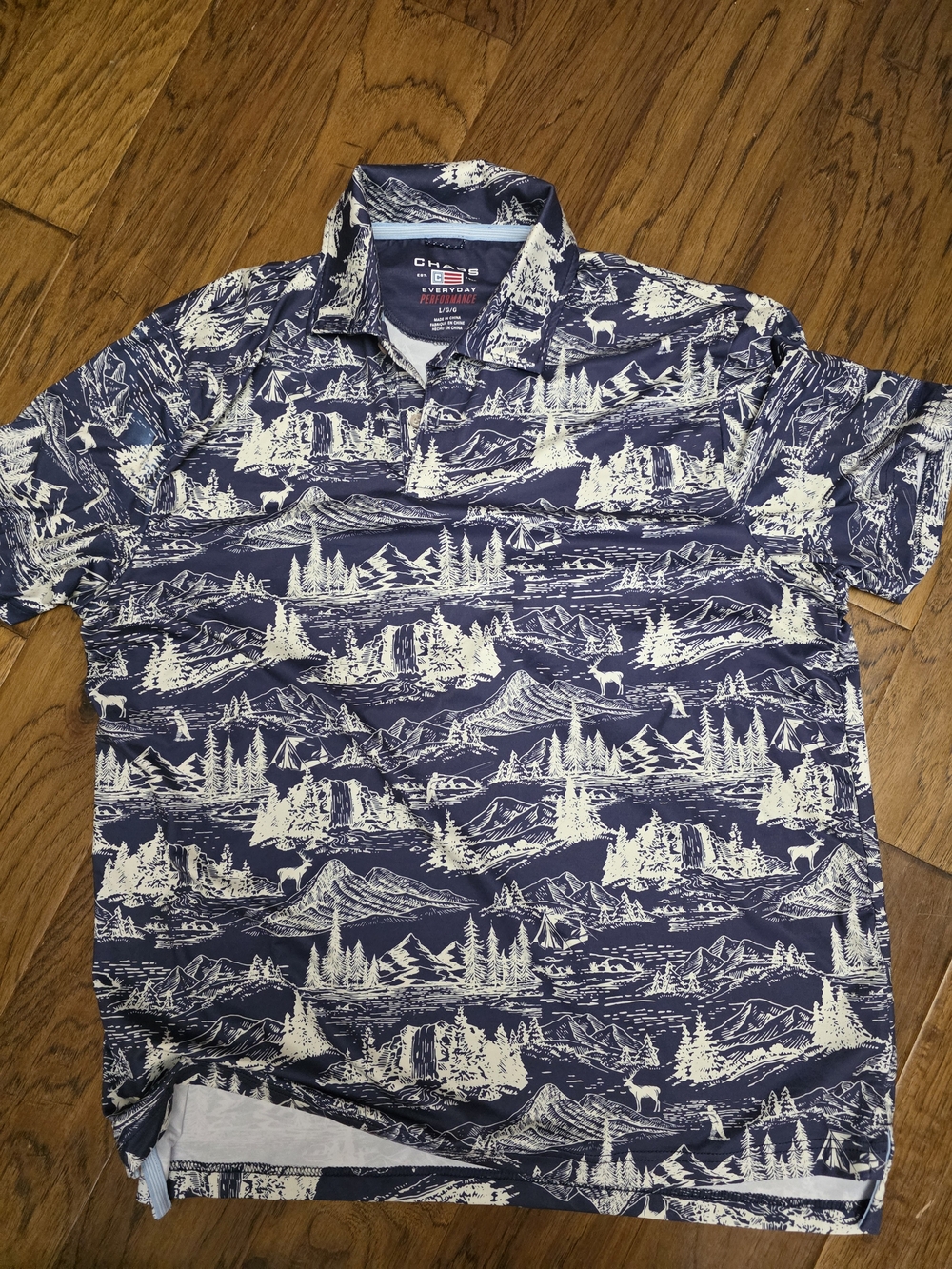 Chaps Men’s Navy Polo with Cream Scenic Print sz Large